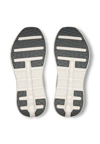 Kingade tallad on valge alus hallide kummist tekstuurse jaotusega, siksakmustrid ning horisontaalsed sooned haarde ja stabiilsuse tagamiseks.