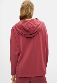 PARFOIS ONLINE EXCLUSIVE czerwony