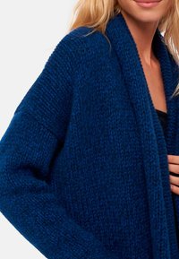 Mahogany VIENNE - Gilet - dress blue   kleny