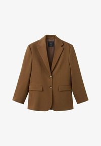 Blazer marrón a medida con solapas con muesca, dos botones delanteros, bolsillos con solapa y mangas largas, exhibido sobre un fondo blanco.