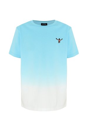Light blue to white gradient short-sleeve T-shirt with small embroidered figure of a person diving on upper left chest.