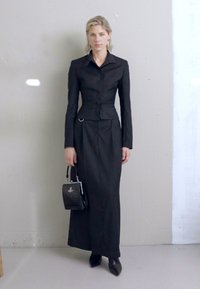 Materiel SCULPTED BUCKLE  - Žakete - black