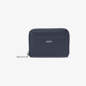 Marineblauw leren portemonnee met ritssluiting, voorzien van een zilveren logo. Heeft een buitensluitingsvak voor kaarten en een gestructureerd oppervlak. Compacte rechthoekige vorm.