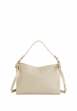 Bolso de hombro de cuero beige con correa ajustable y herrajes en tono dorado sobre fondo blanco.