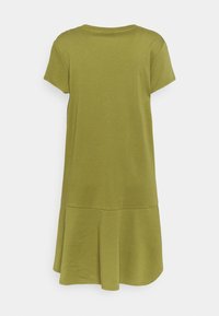 Oliwkowa sukienka z krótkim rękawem, wykonana z miękkiego materiału, z rozkloszowanym dołem i okrągłym dekoltem. Prosty design bez dodatkowych akcentów.