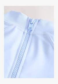 Unausgewählt, light blue