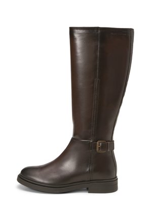 Botte en cuir marron, hauteur genou, avec une texture lisse, un bout rond et un accent décoratif de boucle sur le côté. Design à talon plat et bas.