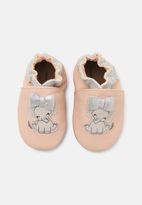 Robeez GRAPHIC LADY - Patucos - rose clair