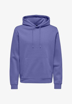 Sudadera morada hecha de un tejido suave que presenta un bolsillo tipo canguro, capucha ajustable con cordón y puños y dobladillo acanalados para un ajuste ceñido.
