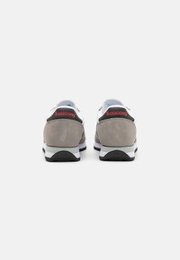 Saucony JAZZ ORIGINAL UNISEX - Sneakers laag - off white/navy