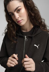 Puma MIT DURCHGEHENDEM REISSVERSCHLUSS - Giacca in pile - black