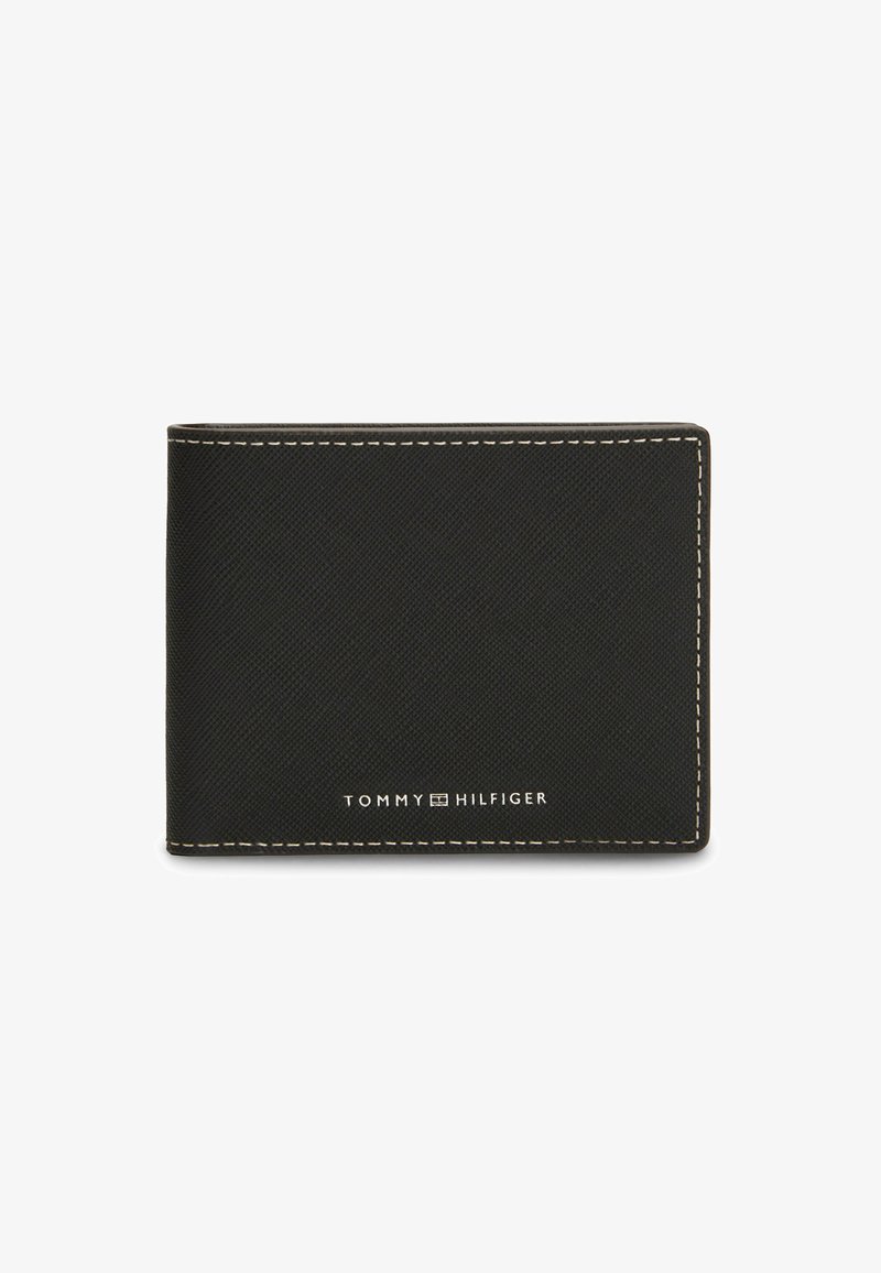 Czarny teksturowany portfel z dwoma skrzydłami, z białym przeszyciem i logo Tommy Hilfiger umieszczonym na środku z przodu.