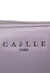 GAeLLE Schoudertas - lilla