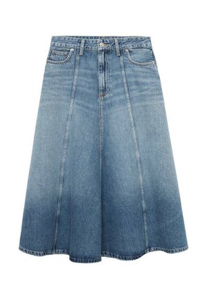 Denim skirt in light blue with a flared A-line shape. Features a high waist, two front pockets, and subtle stitching detailing.
