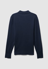 Dunkelblaues Langarm-Polohemd mit gerippten Bündchen und zwei Knöpfen, präsentiert auf einem hellgrauen Hintergrund.