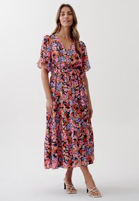 TUSSAH LOUISA MIDI  - Denní šaty - garden flor black