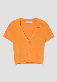 Cardigan arancione a maniche corte e scollatura profonda a V, realizzato in tessuto a coste; presenta cinque bottoni sul davanti e un colletto strutturato.