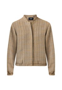 Lekka, teksturowana kurtka w ciepłym złotobrązowym odcieniu z kołnierzem mandarynkowym, zapięciem na guziki i elastycznymi mankietami.