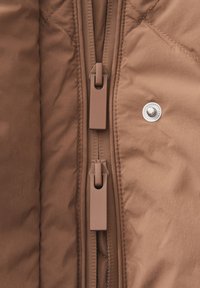 Unausgewählt, pale greige