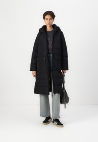 JDY JDYELFI LONG PADDED JACKET  - Vinterkåpe / -frakk - black