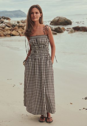 Next, TALL FIT - BANDEAU MAXI DRESS . - Vestito lungo - chocolate brown gingham