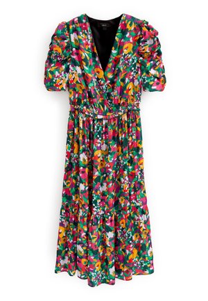 Robe midi florale avec manches courtes bouffantes, encolure en V, taille élastique, et motif multicolore de fleurs vertes, roses, jaunes et blanches.