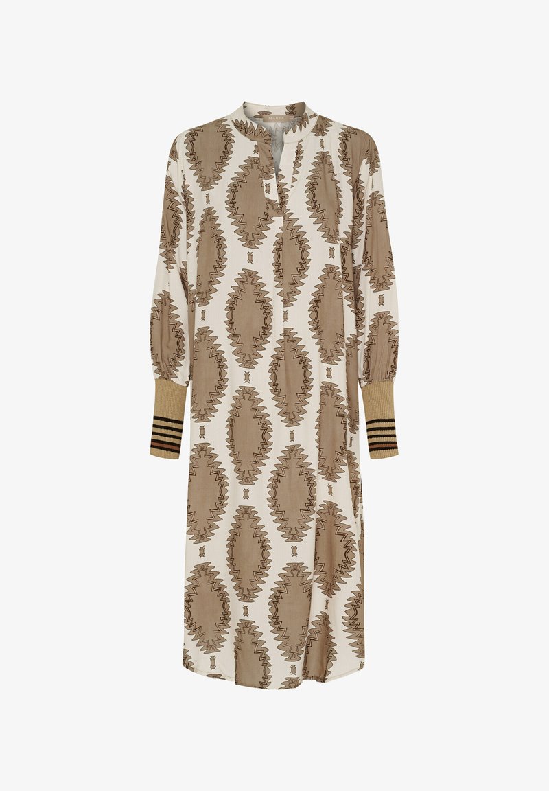 Langærmet kjole med en cremefarvet bund og brune zigzag- og oval mønstre, krave ved halsen og teksturerede strikmanchetter med striber.