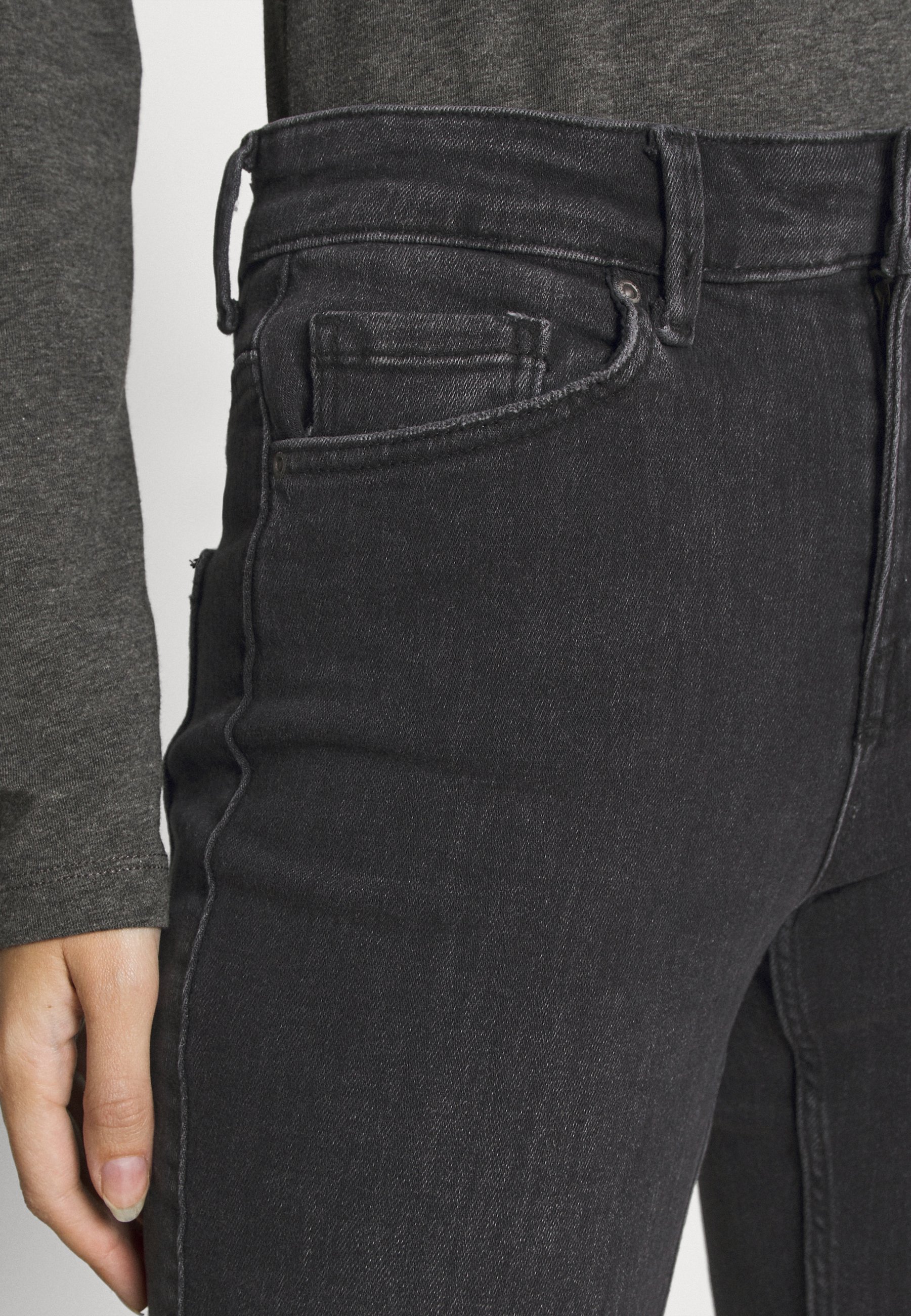 Pieces PCLILI Jeans slim fit black denimsvart denim Pieces PCNIMA - Jeans straight leg - black denim