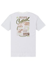Bílý bavlněný tričko s zelenými potiskovými grafikami na téma závodů T.T. z roku 1928, včetně foto koláží a textu "Castrol".