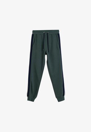 Pantalones de chándal con un cuerpo verde oscuro y paneles laterales en azul marino. Cuenta con una cintura elástica con cordones, dos bolsillos laterales y puños acanalados.
