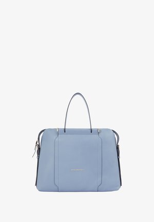 Bolso de mano de cuero azul claro con un asa superior única, cierres laterales con cremallera y un pequeño logotipo metálico de la marca en el centro frontal.