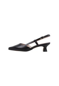 Escarpin noir en cuir à talon ouvert avec un bout pointu, une fine sangle ajustable et un petit talon épais. Fini lisse avec un minimalisme dans les détails.