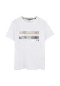 T-shirt bianco in cotone con righe orizzontali beige e nere, con "BOSS" stampato in nero sotto le righe. Collo rotondo classico.