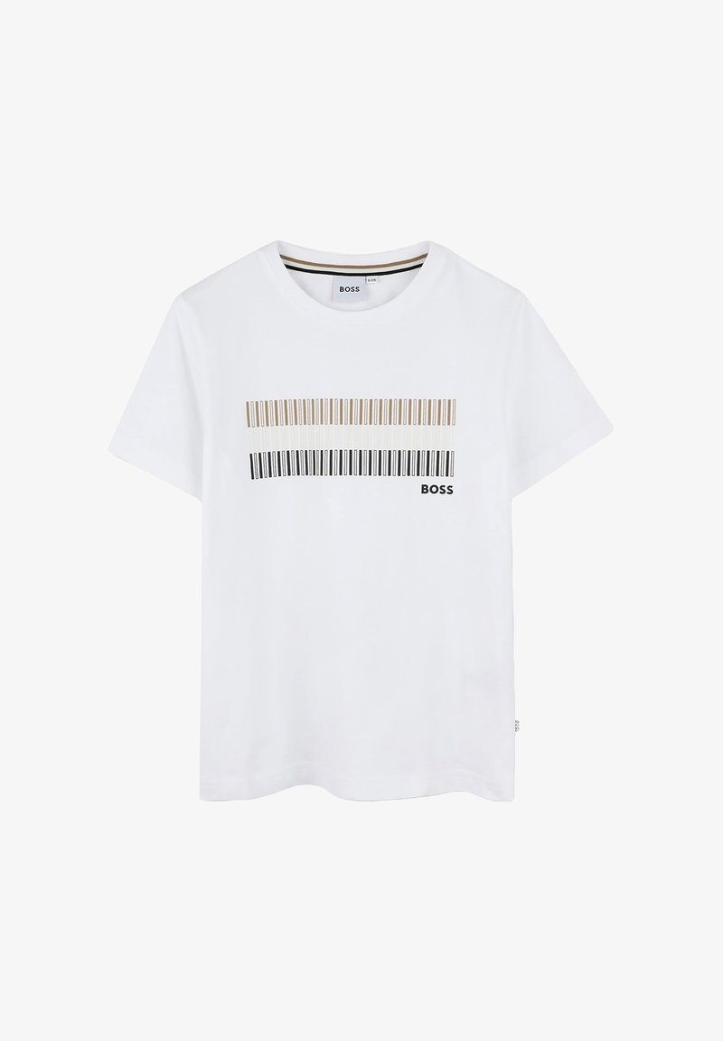 T-shirt bianco in cotone con righe orizzontali beige e nere, con "BOSS" stampato in nero sotto le righe. Collo rotondo classico.