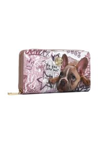 Portafoglio con una grafica di bulldog francese su uno sfondo a motivo rosa, dotato di accessori in oro e chiusura a zip. Gli elementi decorativi includono stelle e testo.