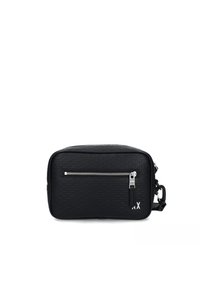 Schwarze rechteckige Tasche mit strukturierter Oberfläche, silbernem Reißverschluss und verstellbarem Träger. Verfügt über eine Vordertasche mit einem eleganten Reißverschlusszipper.