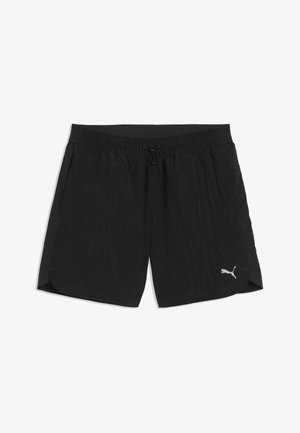 Czarne spodenki sportowe z elastycznym pasem i sznurkiem, bocznymi kieszeniami oraz logo Puma na dolnej części prawej nogawki.