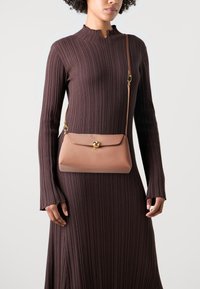 Furla MINI CROSSBODY TOP HANDLE - Skuldertasker - tulle