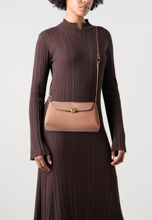 MINI CROSSBODY TOP HANDLE - Skulderveske - tulle
