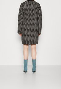 Vero Moda Tall Pletené šaty - black