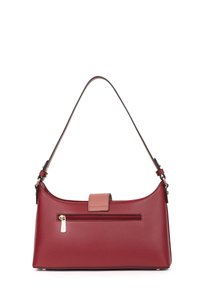 Borsa a tracolla in pelle rossa con una forma strutturata, manico singolo e una tasca con zip frontale. Presenta un accento rosa a contrasto sulla patta.