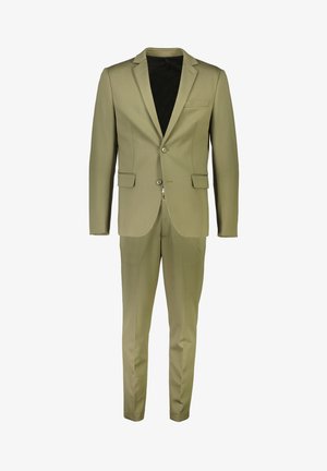 Oliwkowy, dopasowany garnitur, składający się z marynarki zapinanej na jeden guzik z klapami i spodni z gładkim przodem. Gładka tekstura, minimalne detale.