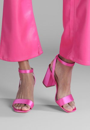 High heeled sandals - magenta