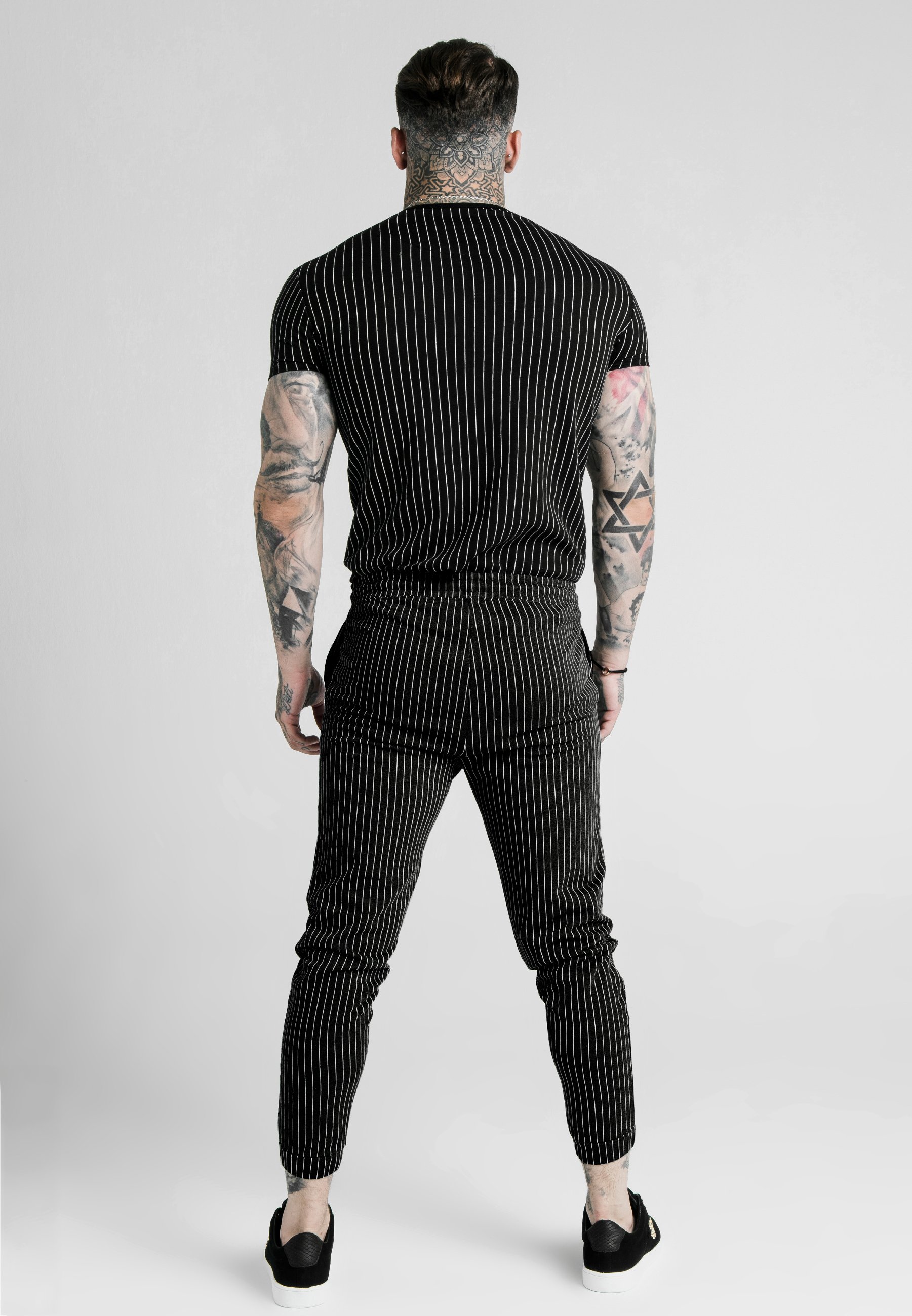 SIKSILK DANI ALVES CURVED HEM GYM TEE T shirts med print SIKSILK DANI ALVES CURVED HEM GYM TEE - T-shirts med print - anthracite/white