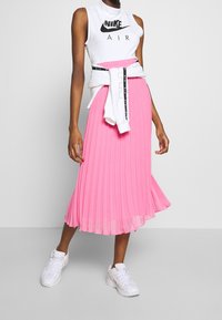 Nike Sportswear Linne - white