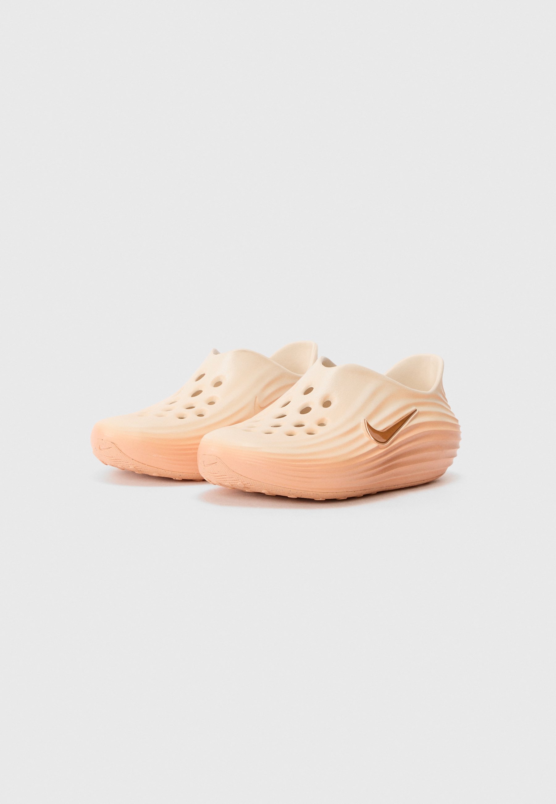 Nike Sportswear REACTX REJUVEN 8 - Mules - apricot agate/apricot