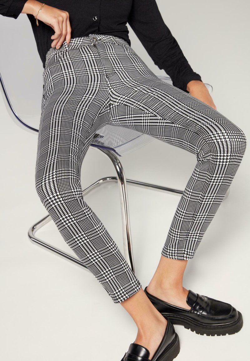 PUSH UP SOFT TOUCH ESTAMPADO DE GALLO Pantalones chinos - old blue nero/negro - Zalando.es