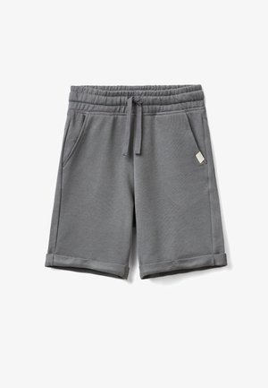 Grå afslappede shorts med elastisk talje, snøre, sidelommer og opbuk ved benene, vist på hvid baggrund.