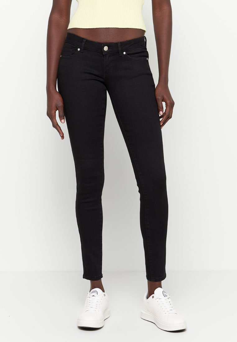 Blugi skinny fit