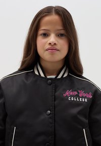 OVS NEW YORK COLLEGE EMBROIDERY - Bomberjacks - black